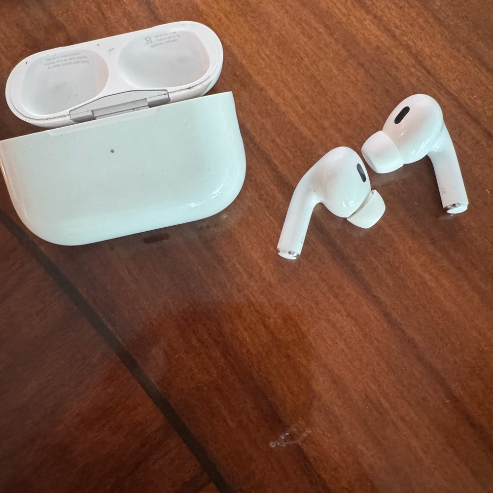 Apple AirPods Pro - please read description